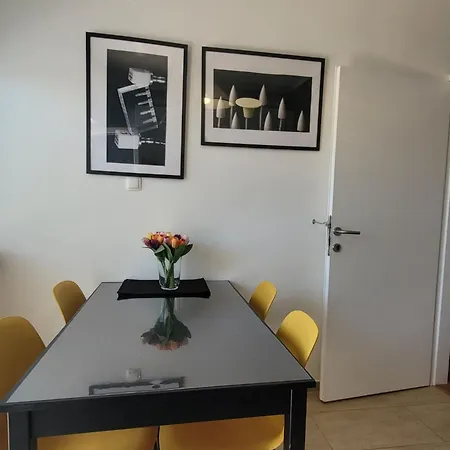 Loncar By Interhome Lägenhet